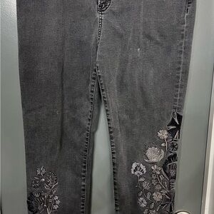 Chico's Charcoal Floral Embroidered Skinny Jeans size 1R (8R)